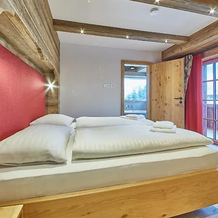 Guter Hirte Chalet Saalbach